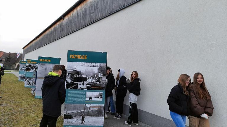 Wystawa_StWoj_02_2022.jpg